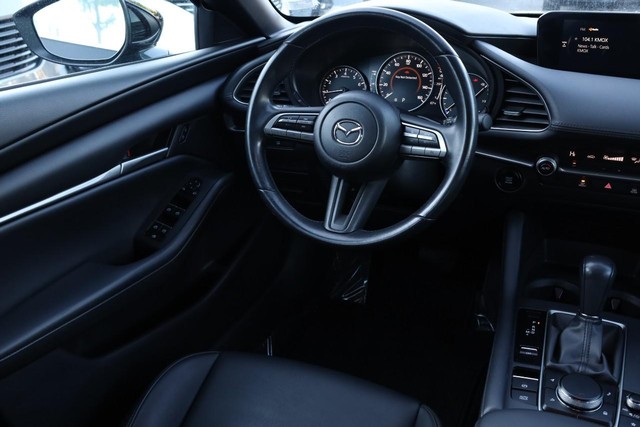 Mazda Mazda3 Vehicle Image 21