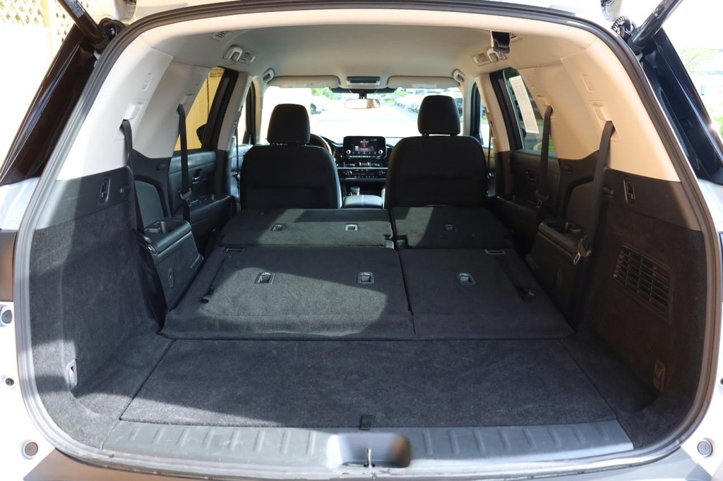 Nissan Pathfinder Vehicle Image 09