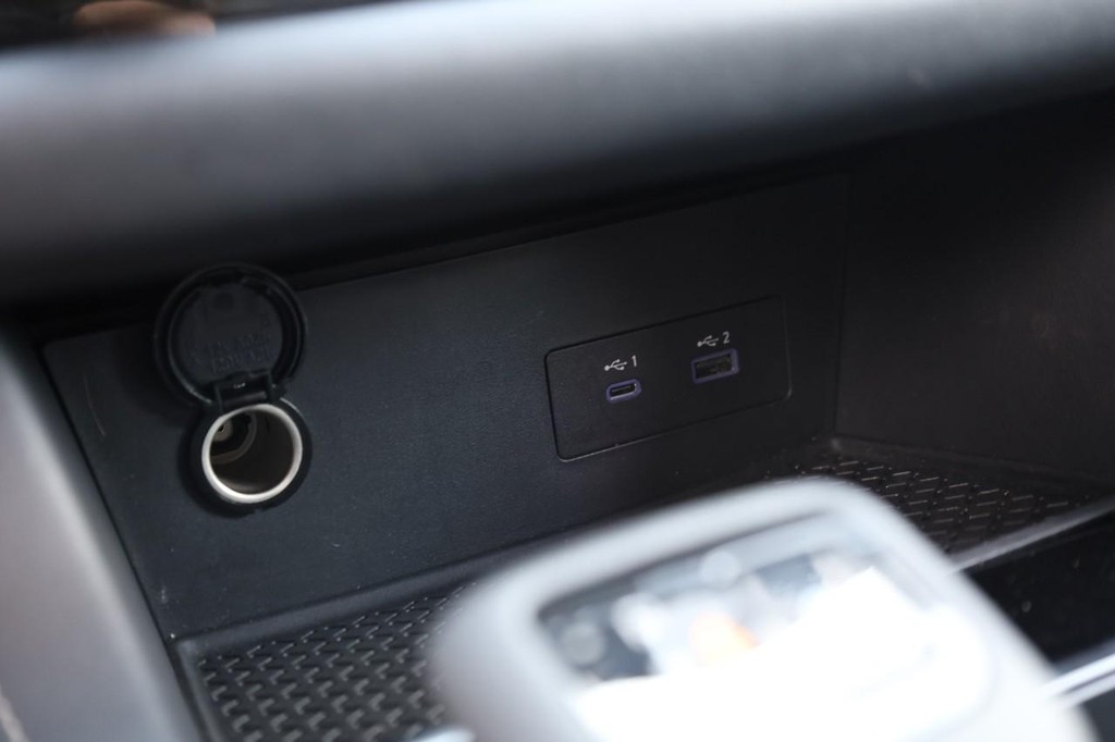 Nissan Pathfinder Vehicle Image 16