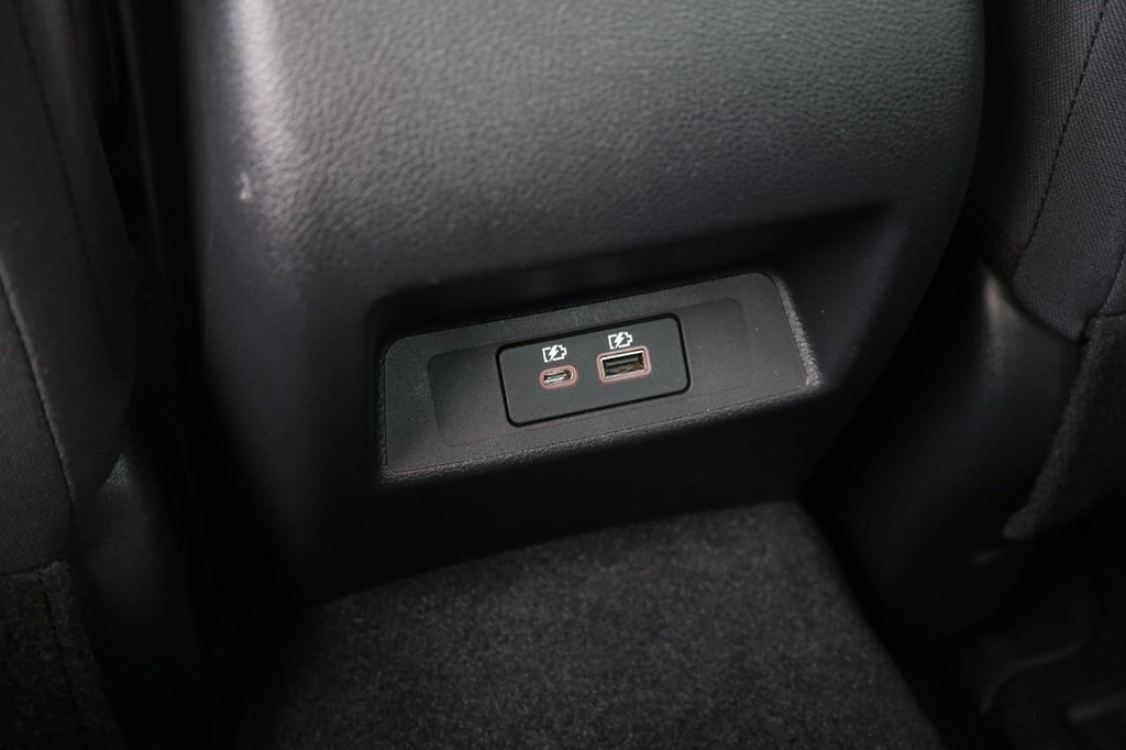 Nissan Altima Vehicle Image 21