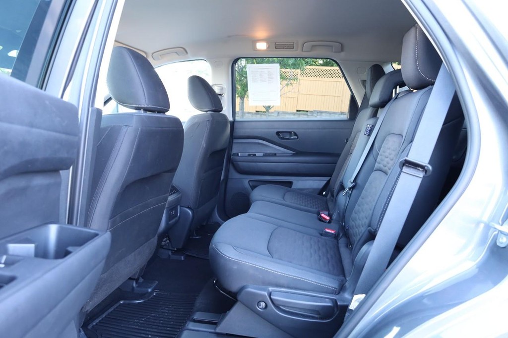 Nissan Pathfinder Vehicle Image 20