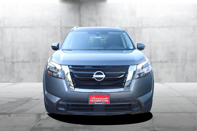 Nissan Pathfinder Vehicle Image 04