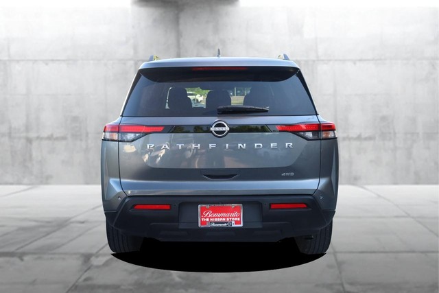 Nissan Pathfinder Vehicle Image 06