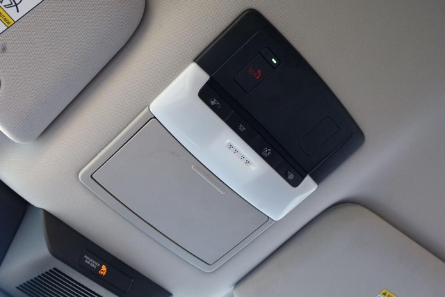 Nissan Pathfinder Vehicle Image 16