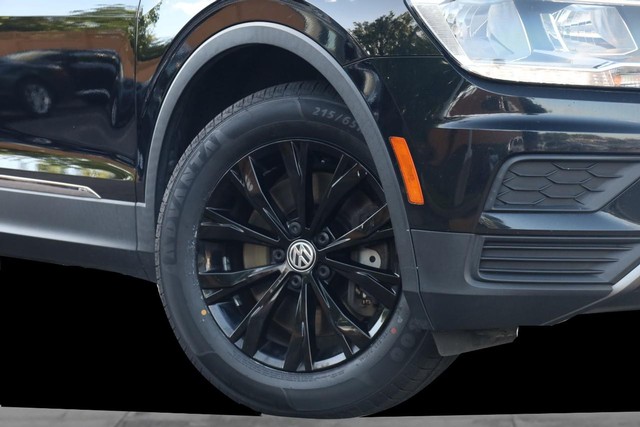 Volkswagen Tiguan Vehicle Image 03