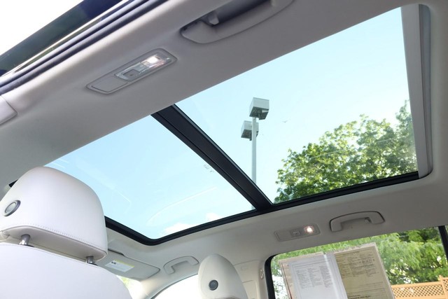 Volkswagen Tiguan Vehicle Image 10