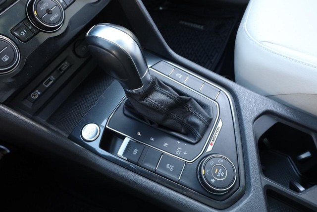 Volkswagen Tiguan Vehicle Image 17