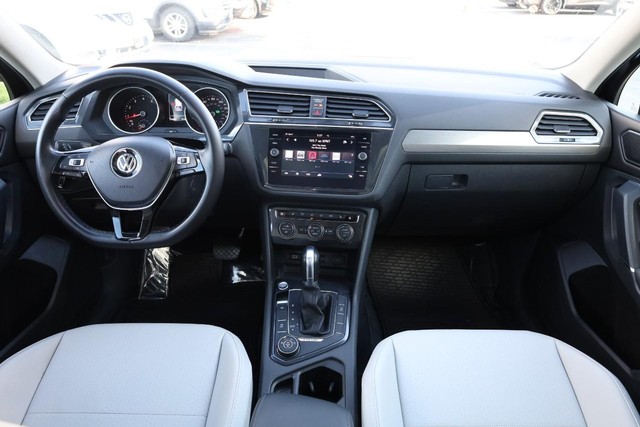 Volkswagen Tiguan Vehicle Image 24