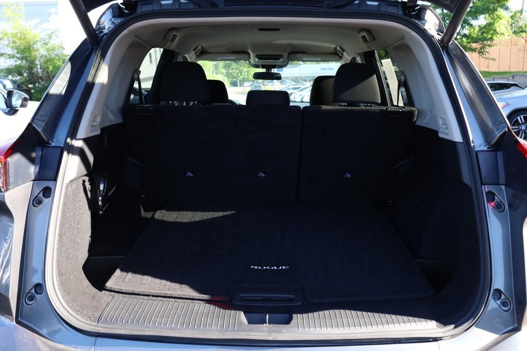 Nissan Rogue Vehicle Image 07