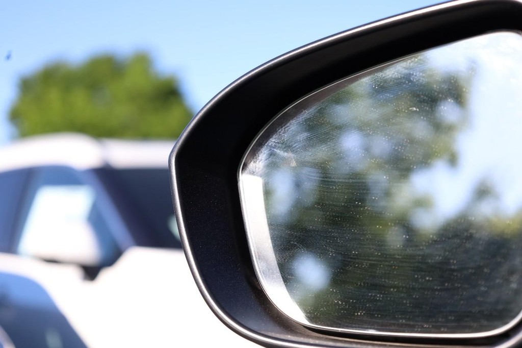 Nissan Rogue Vehicle Image 19