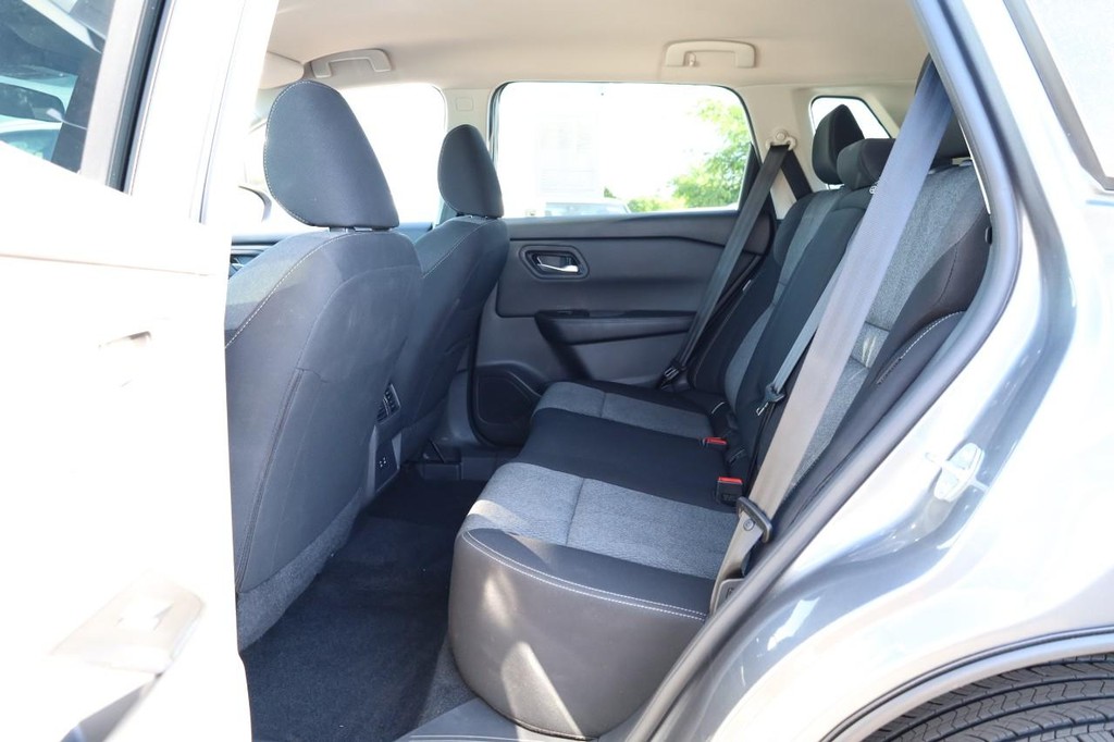 Nissan Rogue Vehicle Image 20