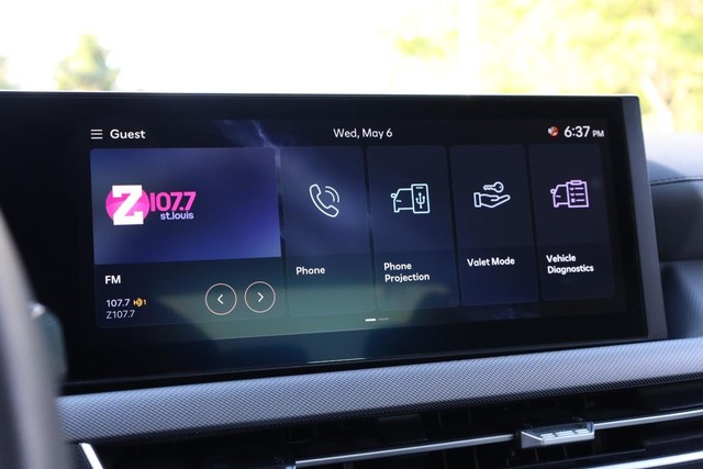 Hyundai Sonata Vehicle Image 12