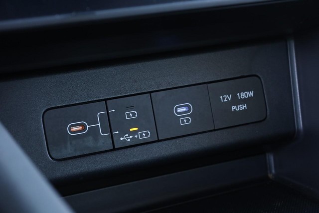 Hyundai Sonata Vehicle Image 15