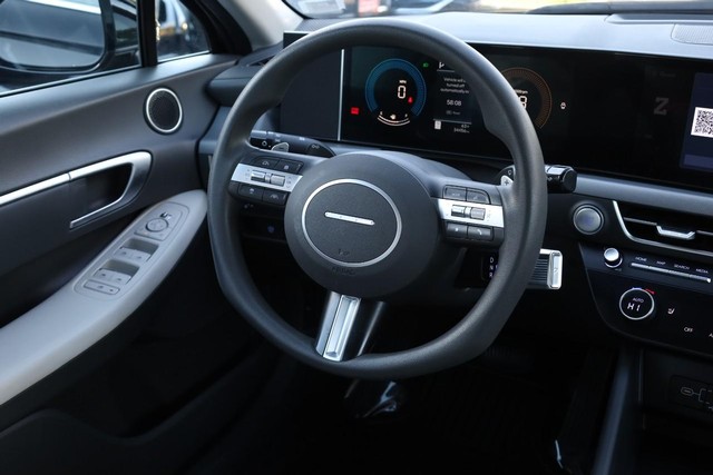 Hyundai Sonata Vehicle Image 23