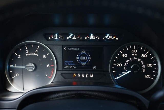 Ford F-150 Vehicle Full-screen Gallery Image 10