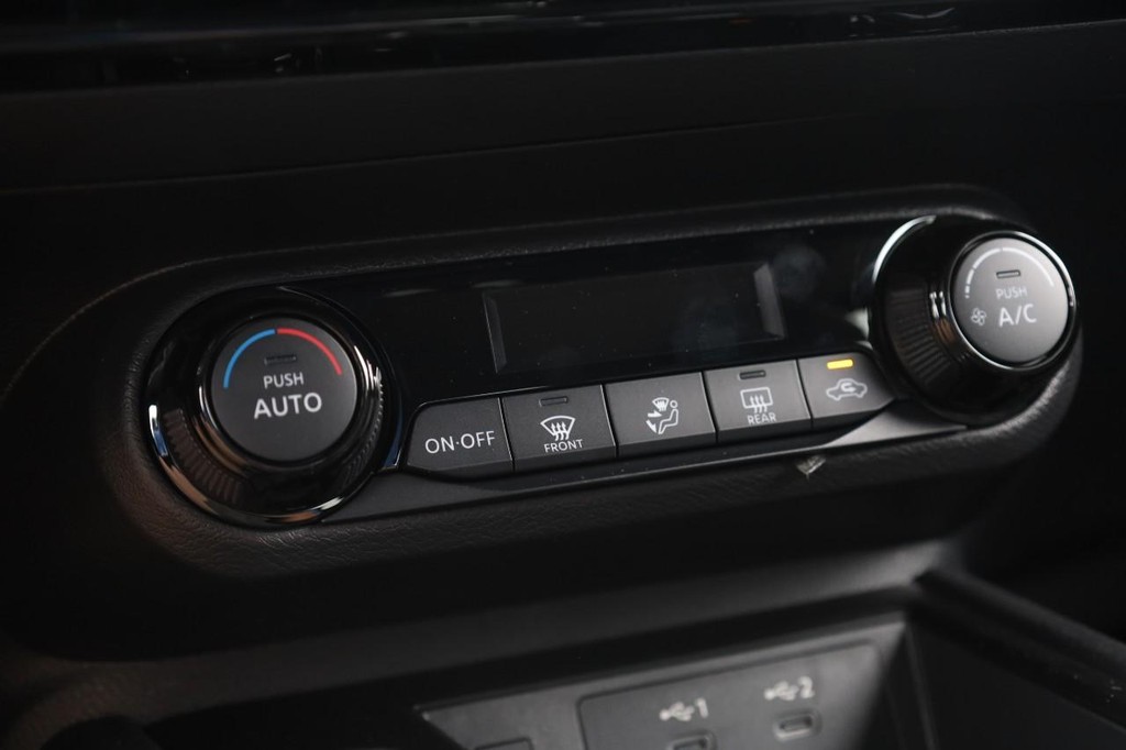 Nissan Kicks Vehicle Image 14