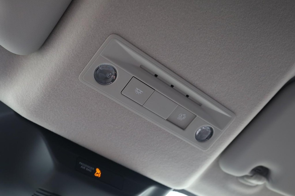 Nissan Kicks Vehicle Image 17