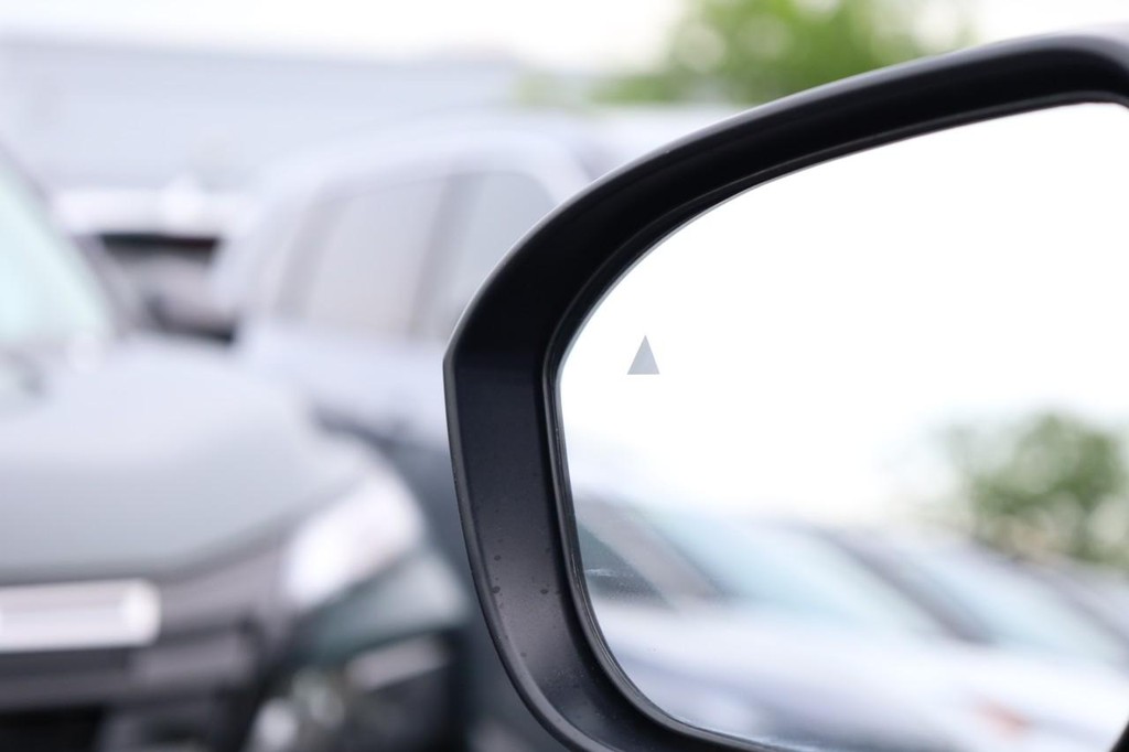 Nissan Kicks Vehicle Image 19