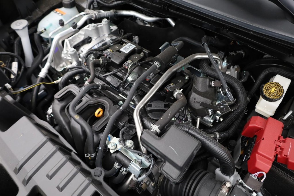 Nissan Kicks Vehicle Image 24
