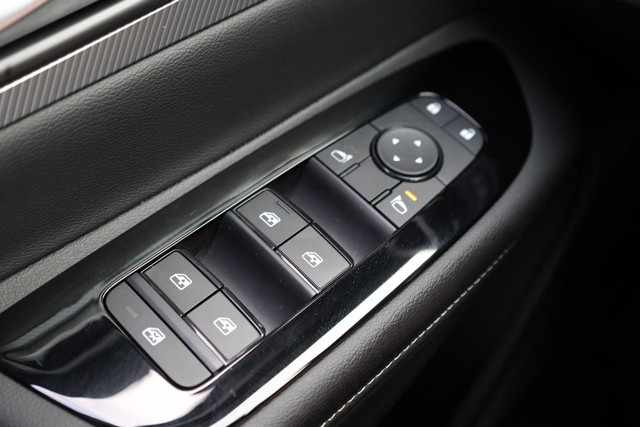 Nissan Murano Vehicle Image 21