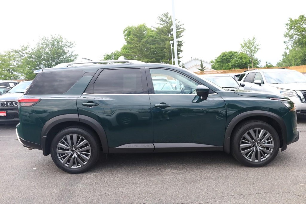 Nissan Pathfinder Vehicle Image 05
