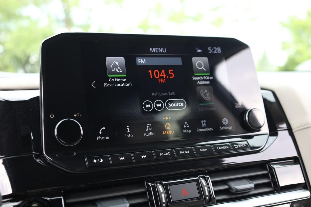 Nissan Pathfinder Vehicle Image 15