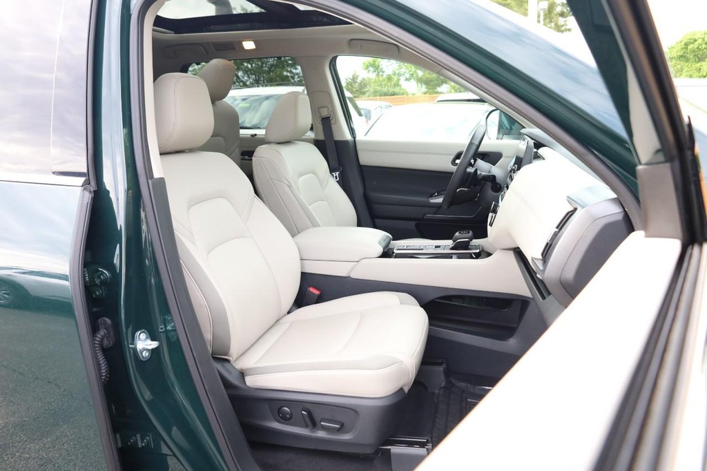 Nissan Pathfinder Vehicle Image 31