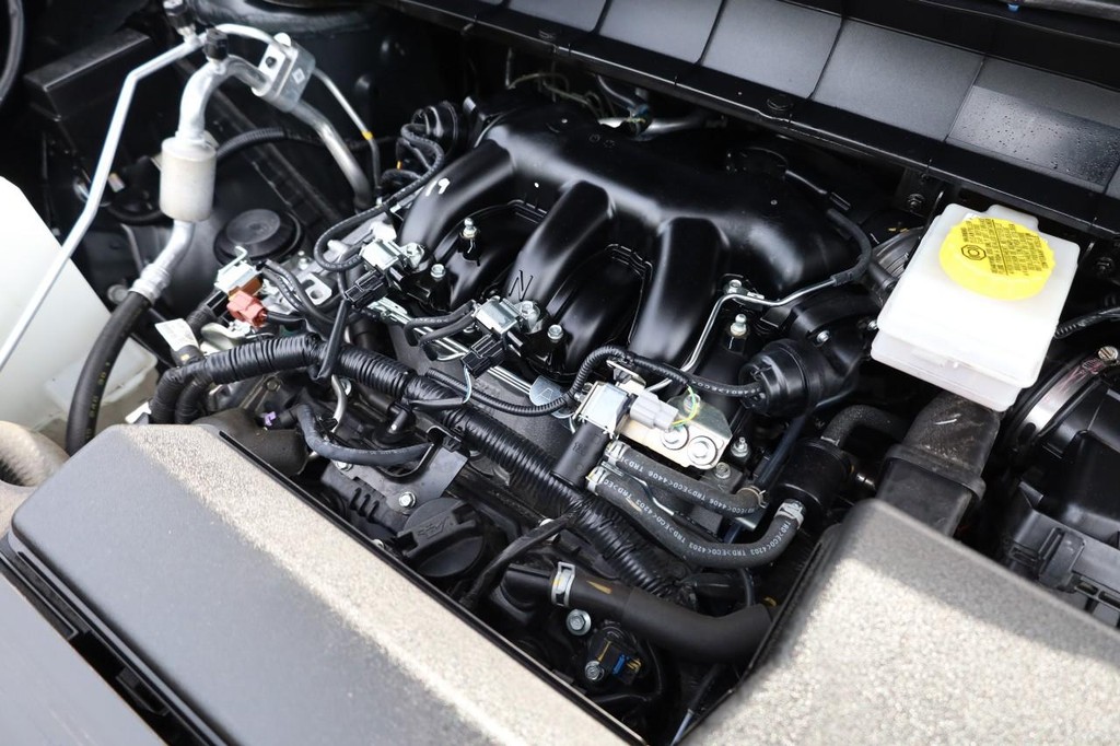 Nissan Pathfinder Vehicle Image 32