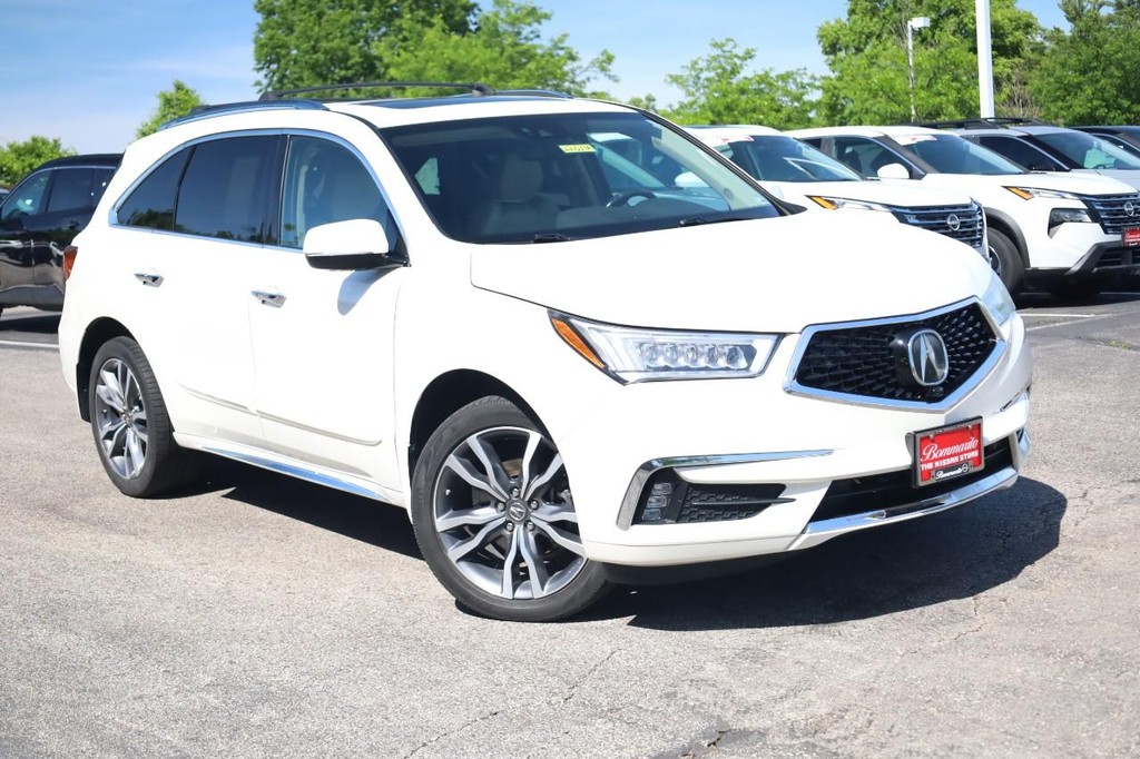 Acura MDX Vehicle Full-screen Gallery Image 02