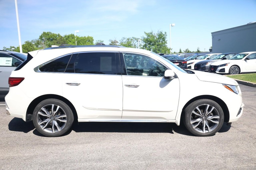 Acura MDX Vehicle Full-screen Gallery Image 05