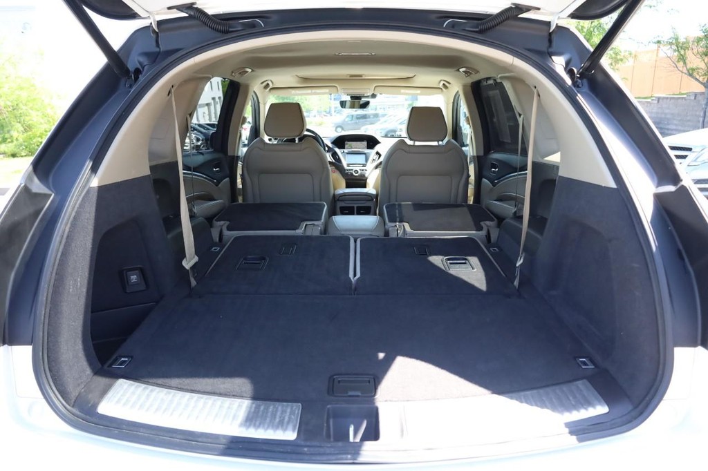 Acura MDX Vehicle Full-screen Gallery Image 09