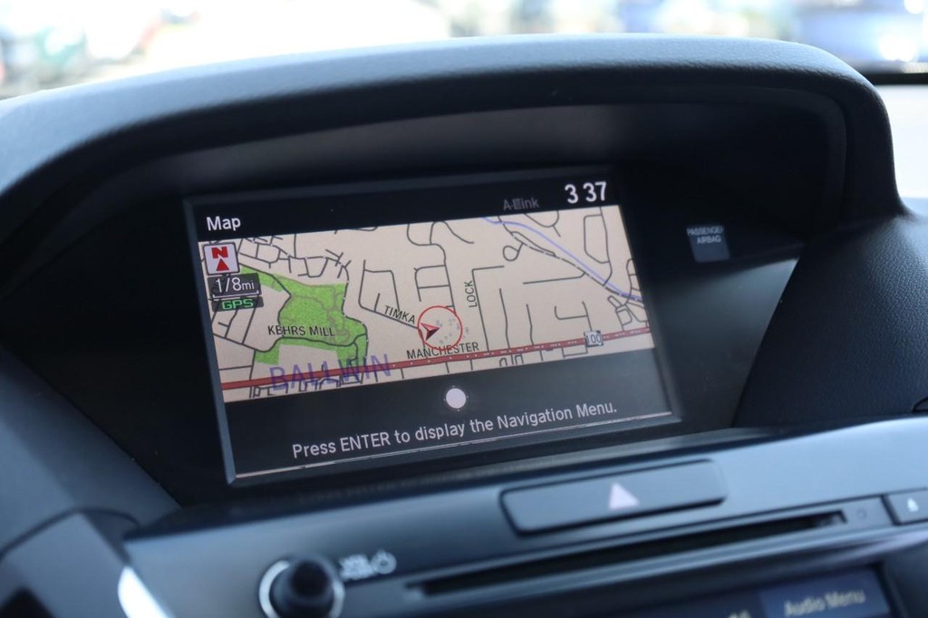 Acura MDX Vehicle Full-screen Gallery Image 15