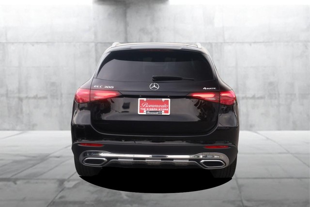Mercedes-Benz GLC Vehicle Full-screen Gallery Image 6