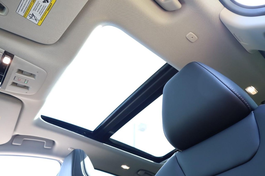 Nissan Murano Vehicle Image 09
