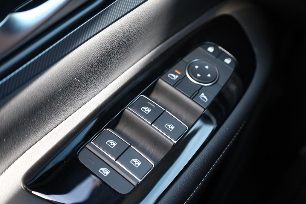 Nissan Murano Vehicle Image 21