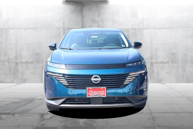 Nissan Murano Vehicle Full-screen Gallery Image 4