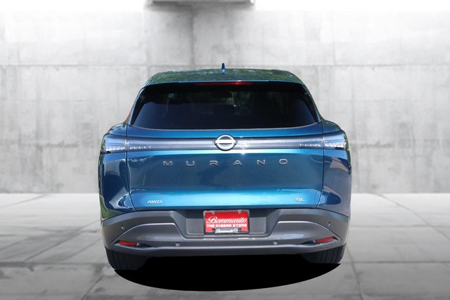 Nissan Murano Vehicle Full-screen Gallery Image 6