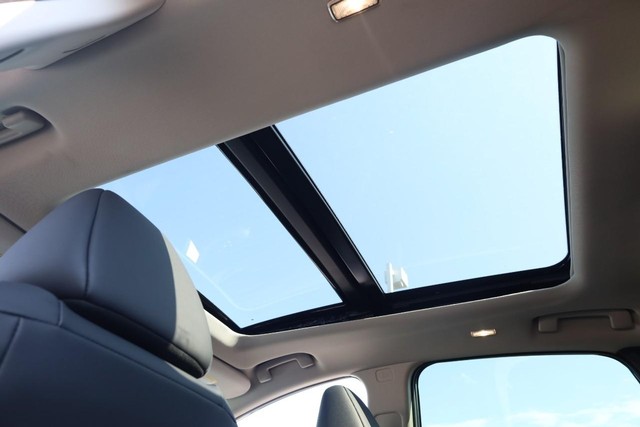 Nissan Murano Vehicle Image 10