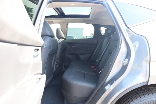 Nissan Murano Vehicle Image 25