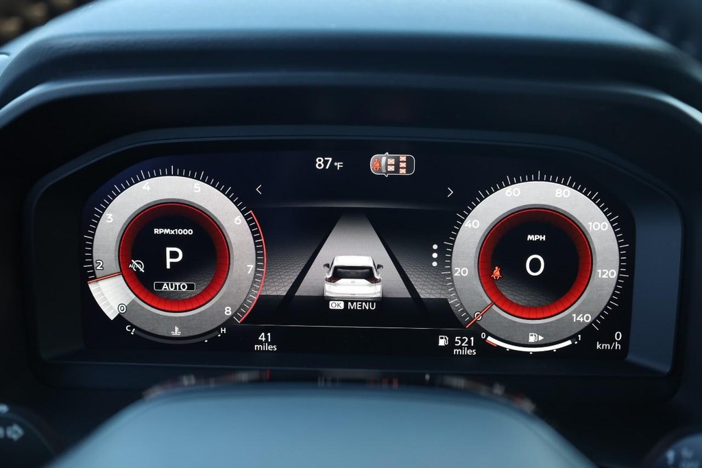 Nissan Rogue Vehicle Image 12