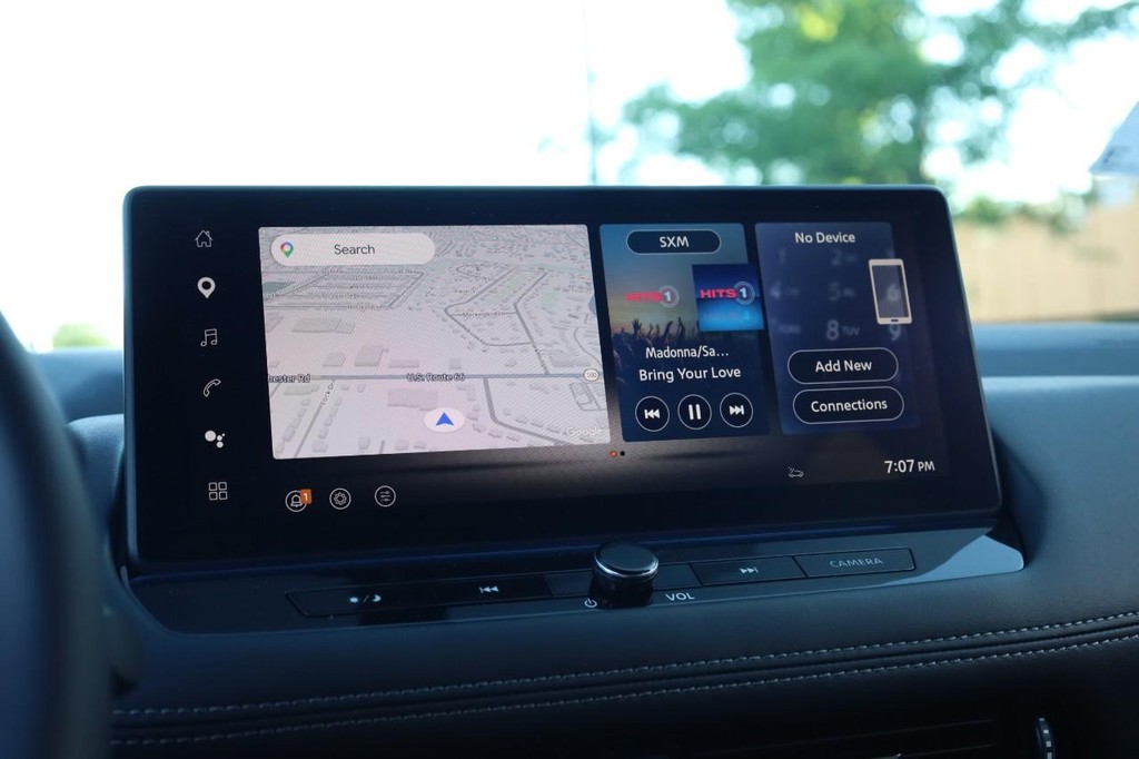 Nissan Rogue Vehicle Image 13