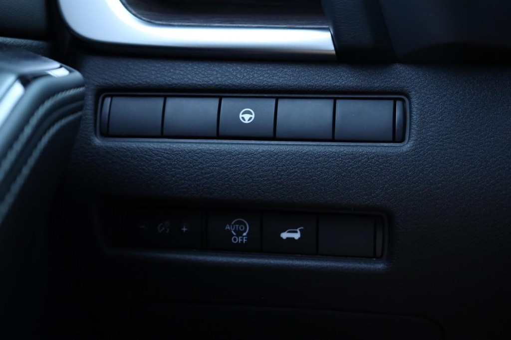 Nissan Rogue Vehicle Image 22