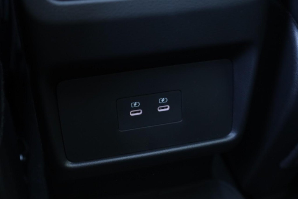 Nissan Rogue Vehicle Image 27