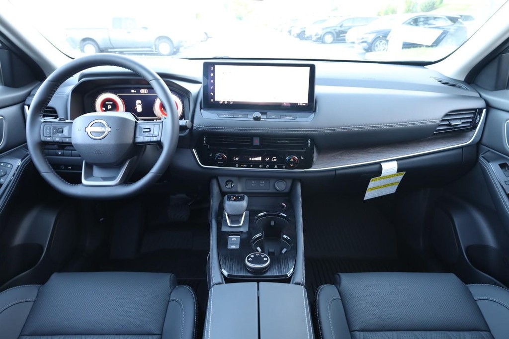 Nissan Rogue Vehicle Image 28