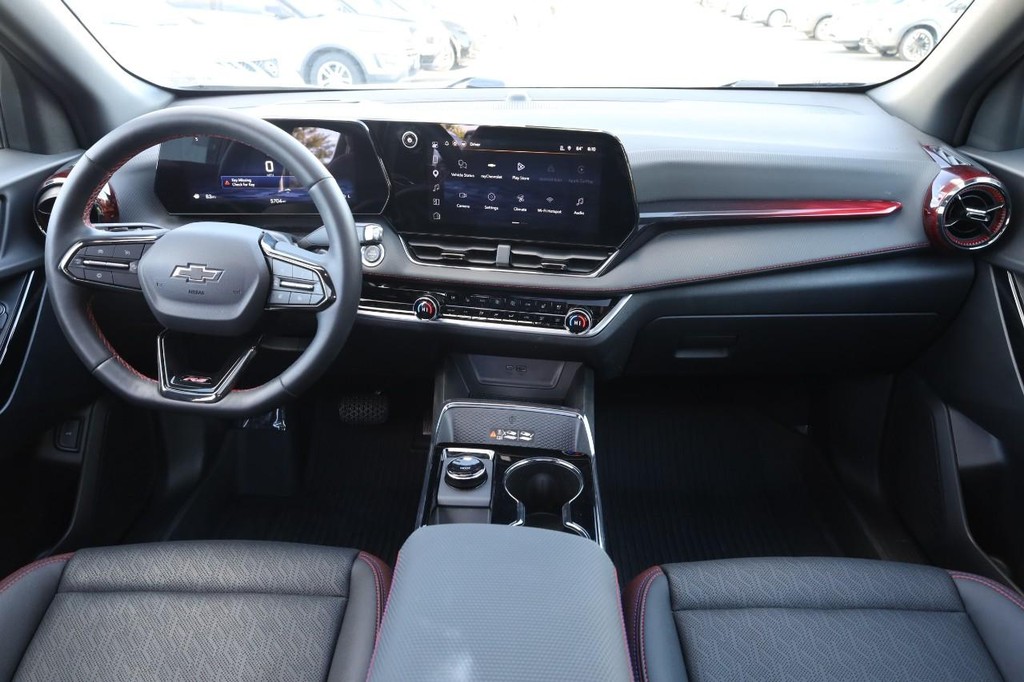 Chevrolet Equinox Vehicle Full-screen Gallery Image 24