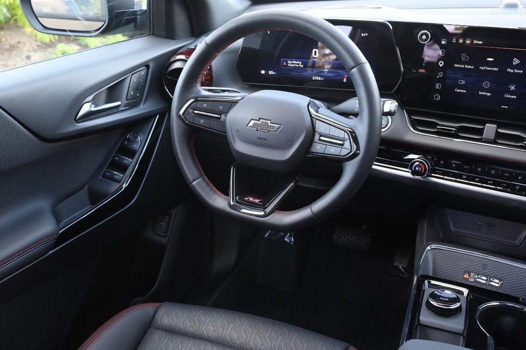 Chevrolet Equinox Vehicle Full-screen Gallery Image 25