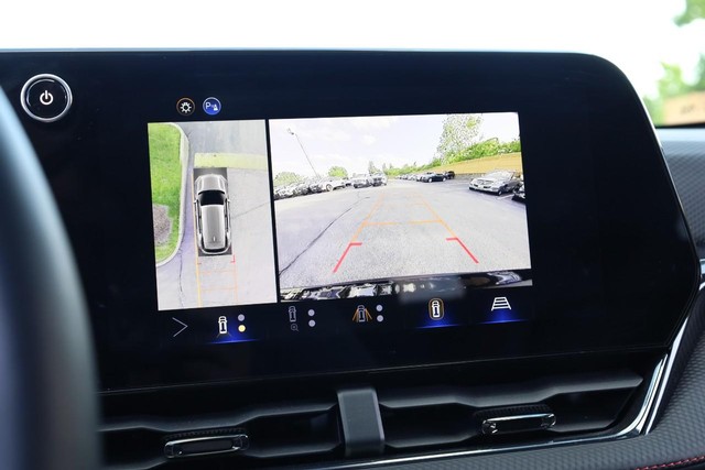 Chevrolet Equinox Vehicle Full-screen Gallery Image 14