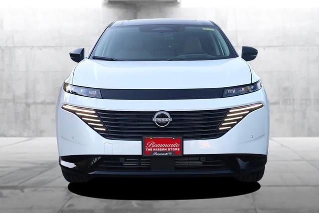 Nissan Murano Vehicle Full-screen Gallery Image 4