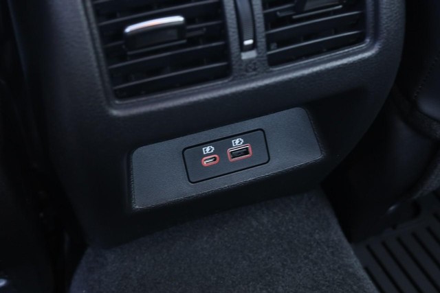 Nissan Altima Vehicle Image 21