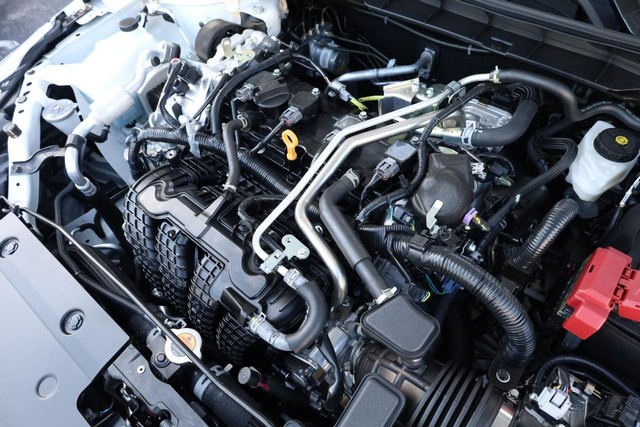 Nissan Altima Vehicle Image 25